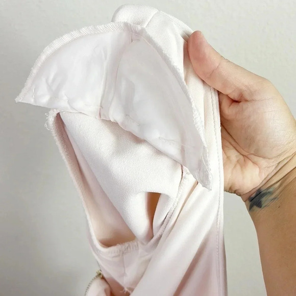 Calvin Klein Ruffled Tulip-Hem Crepe Dress with sash in Cream color size 6 - Picture 15 of 16